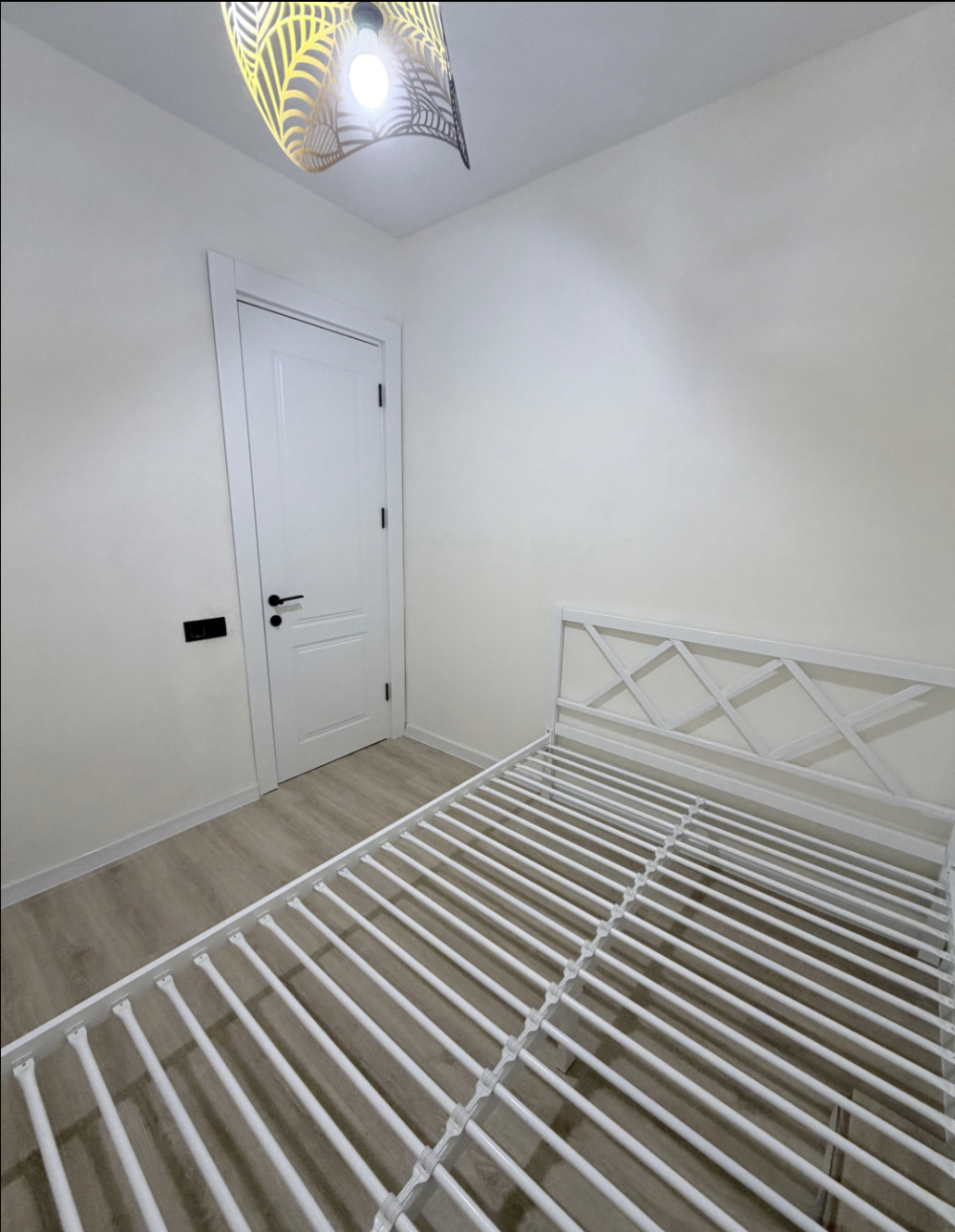 იყიდება 2 ოთახიანი ბინა დიღმის მასივში